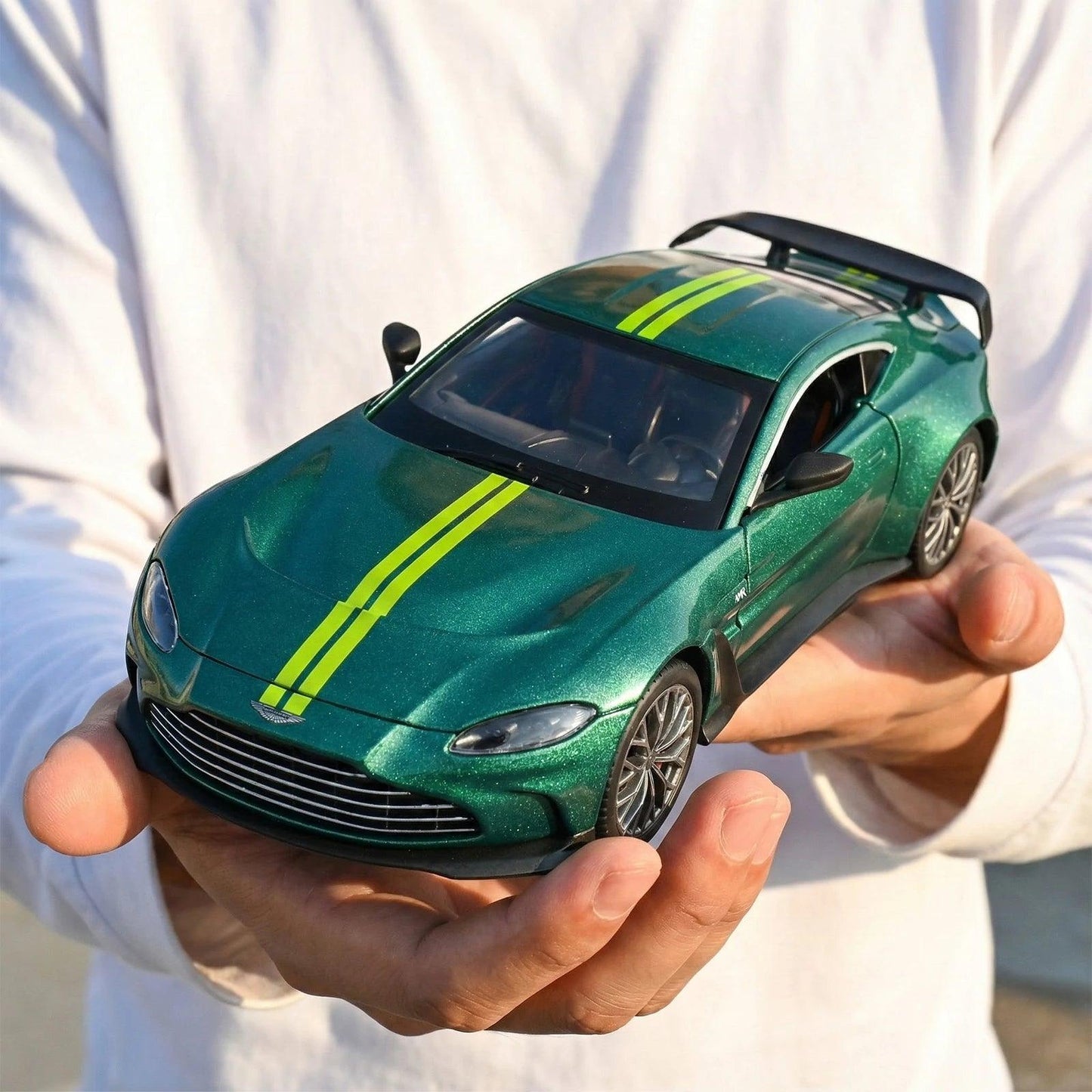 Diecast Car | Scale 1:24 Maisto Diecast | Toylandeu™