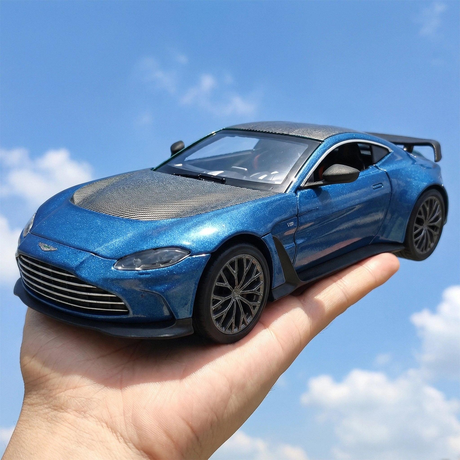 Diecast Car | Scale 1:24 Maisto Diecast | Toylandeu™