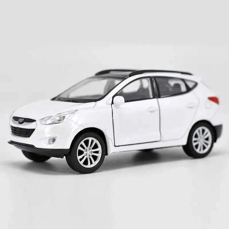 Diecast Hyundai Elantra Alloy Car Model High Detail Collectible - ToylandEU
