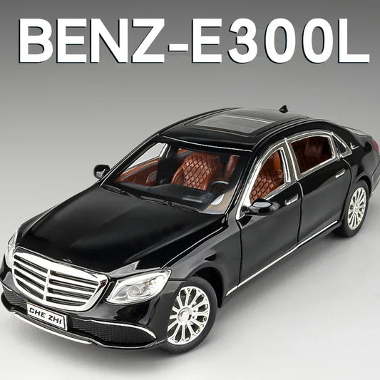 Coche a escala 1:24 Mercedes Clase E de metal fundido con luces y sonido para niños - ToylandEU