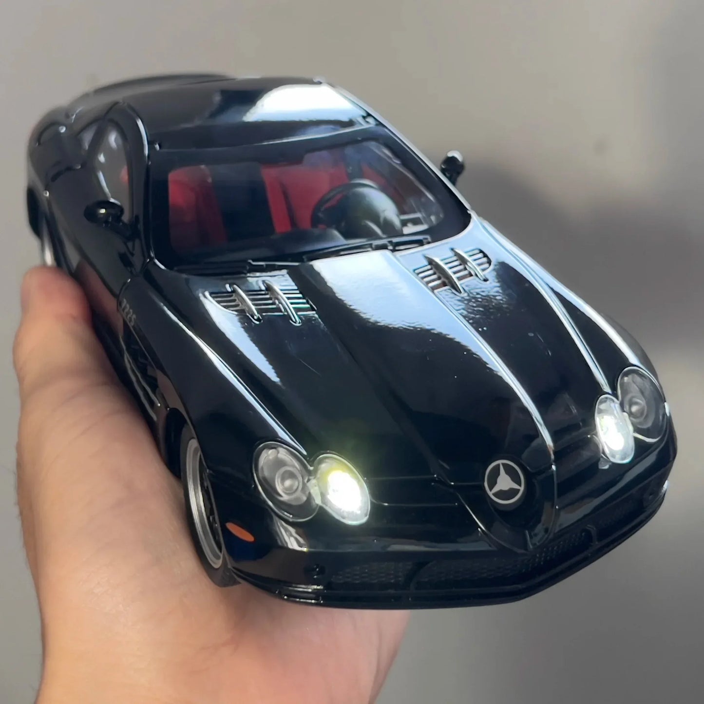 Diecast Model Car 1 24 Mercedes SLR McLaren Roadster for Collectors - ToylandEU