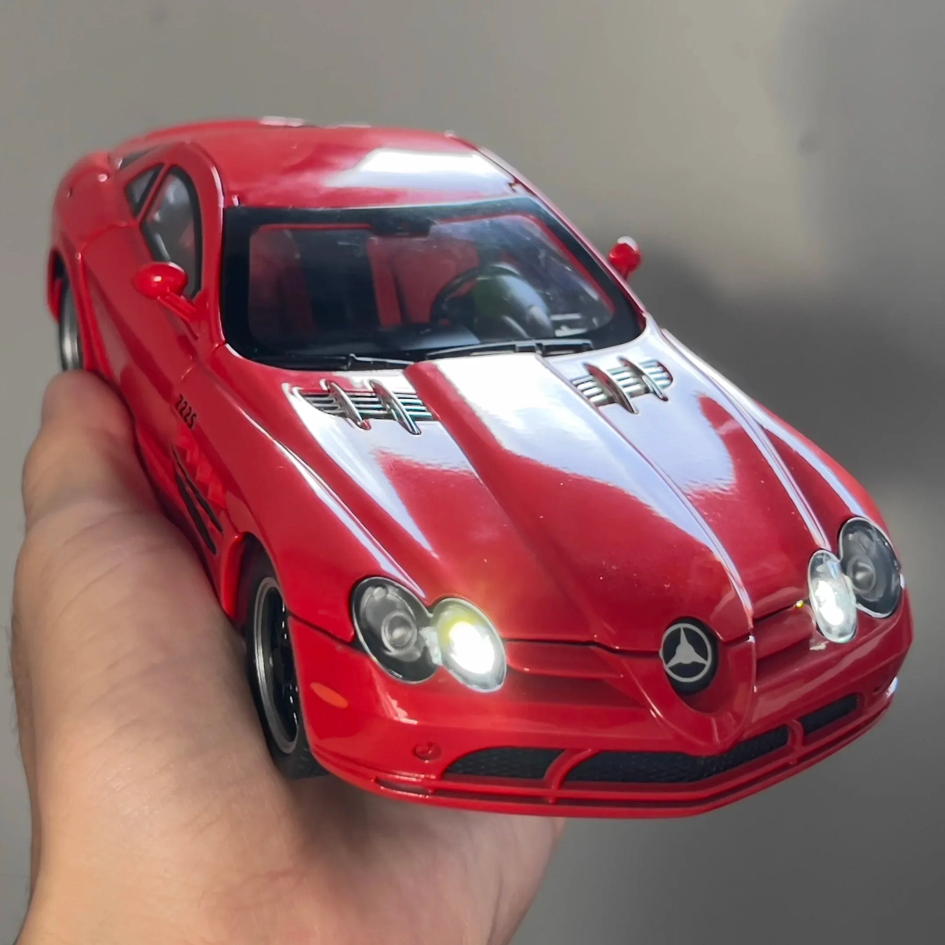 Diecast Model Car 1 24 Mercedes SLR McLaren Roadster for Collectors - ToylandEU