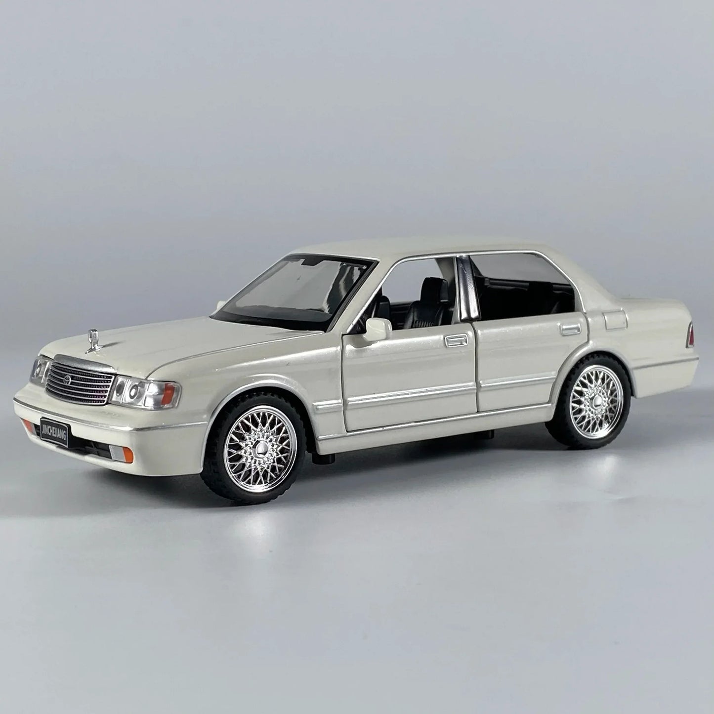 Diecast Model Car 1 32 Scale Alloy Toyota Crown Royal For Collectors - ToylandEU