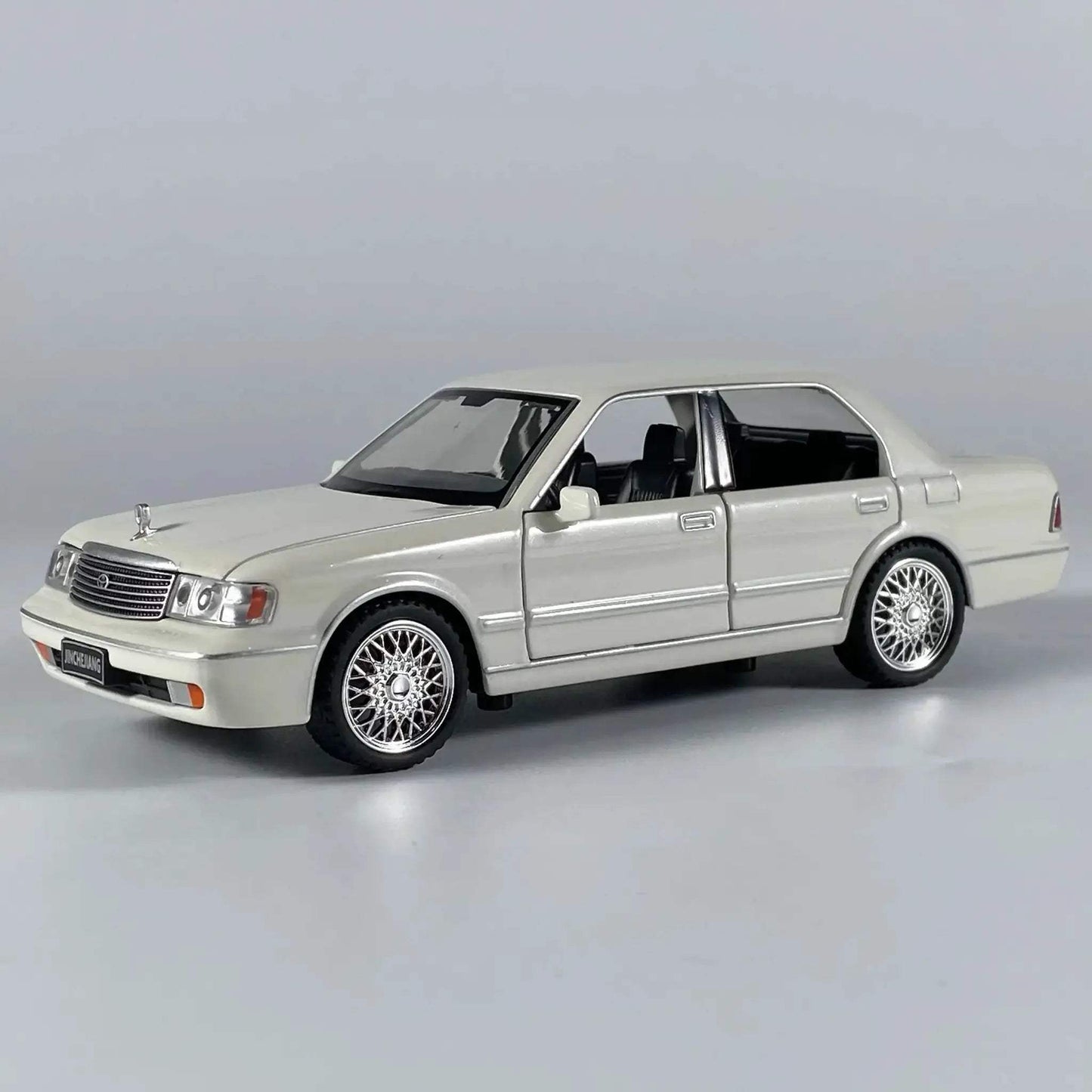  Diecast Model Car 1 32 Scale Toyota Crown Plus|  -  ToylandEU™