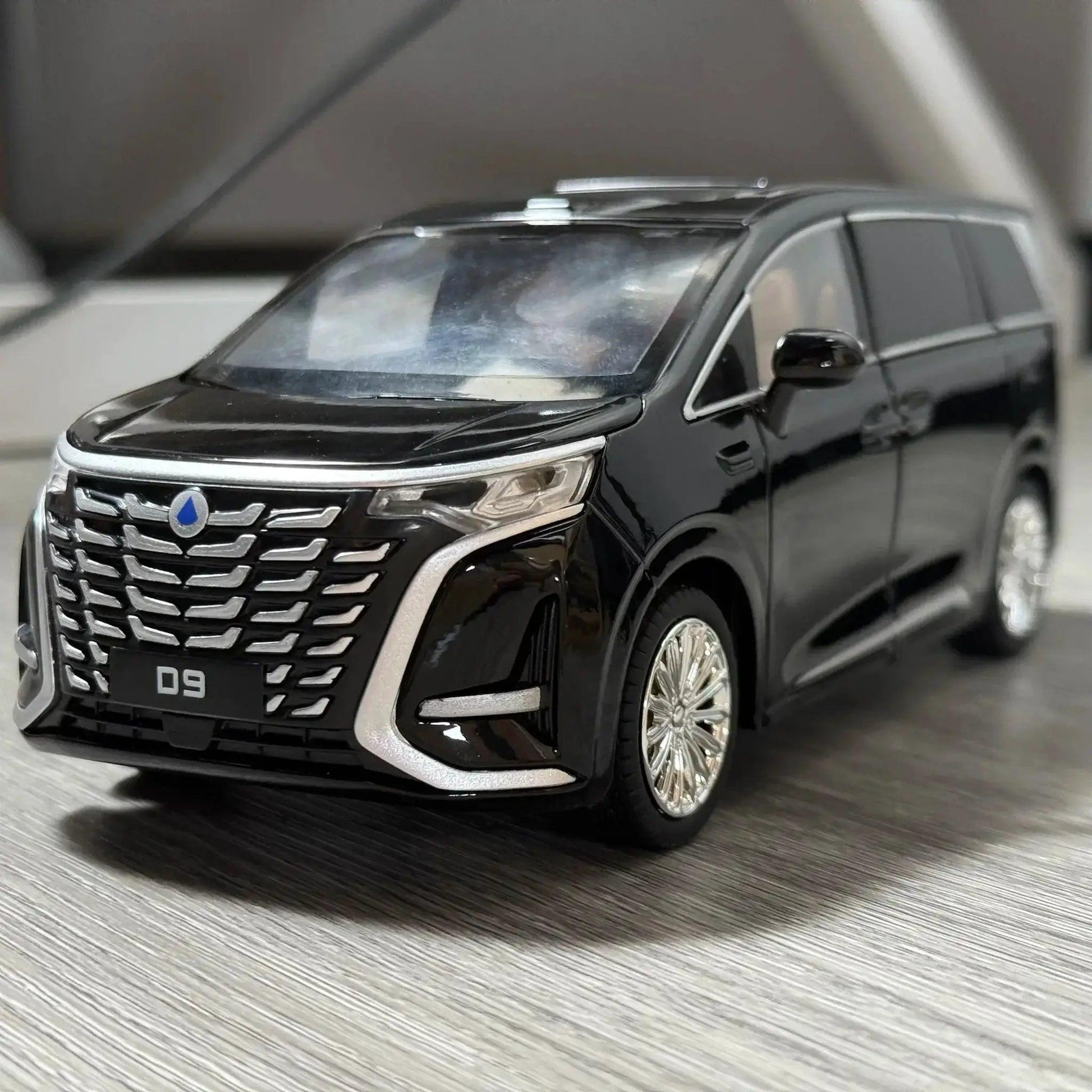    Diecast Model Car 1 To 24 Scale MPV -   -  ToylandEU™