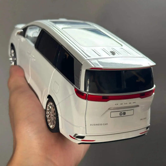    Diecast Model Car 1 To 24 Scale MPV -   -  ToylandEU™