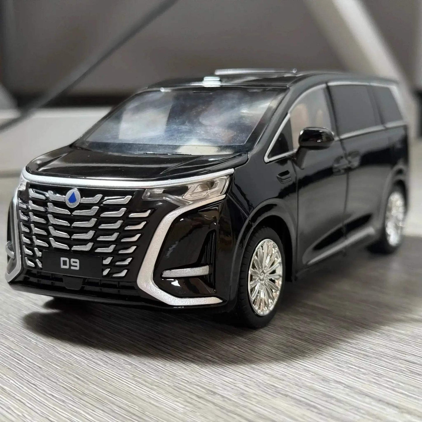    Diecast Model Car 1 To 24 Scale MPV -   -  ToylandEU™