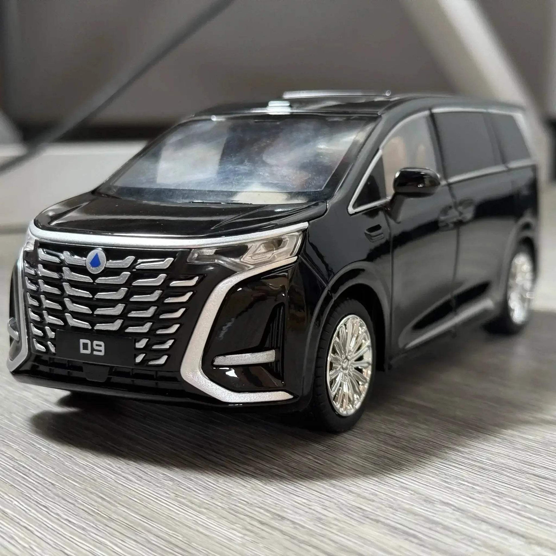    Diecast Model Car 1 To 24 Scale MPV -   -  ToylandEU™