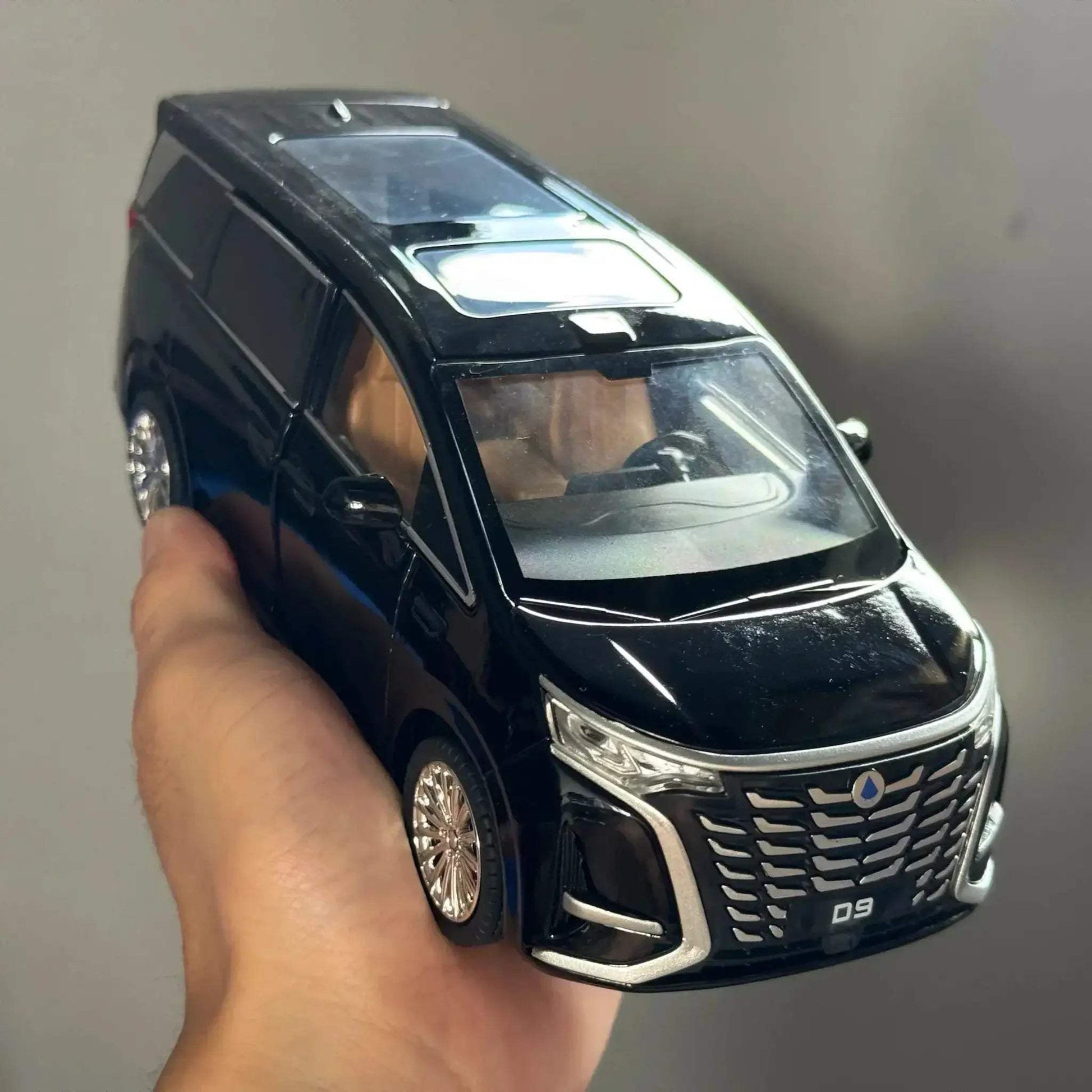    Diecast Model Car 1 To 24 Scale MPV -   -  ToylandEU™