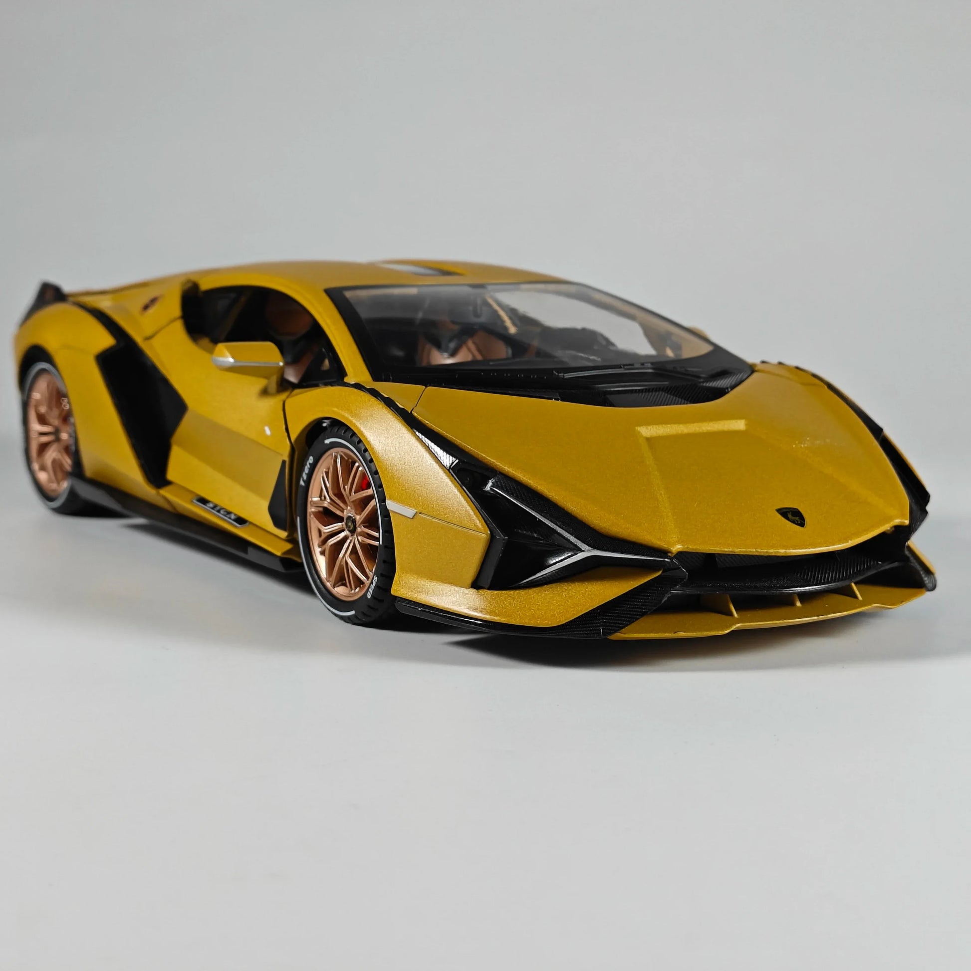 Diecast Model One Eighteen Sian FKP37 With Sound and Light for Collector - ToylandEU