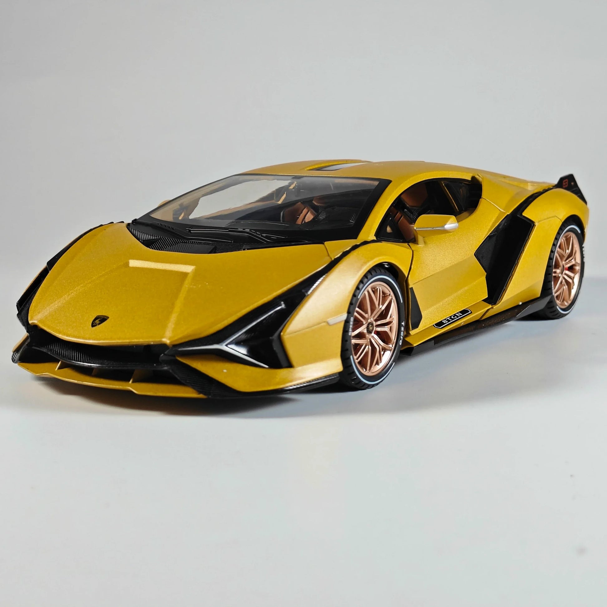 Diecast Model One Eighteen Sian FKP37 With Sound and Light for Collector - ToylandEU