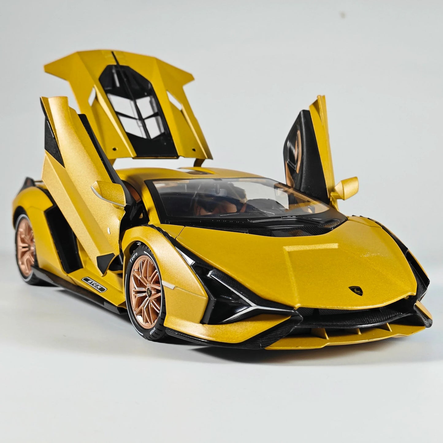 Diecast Model One Eighteen Sian FKP37 With Sound and Light for Collector - ToylandEU