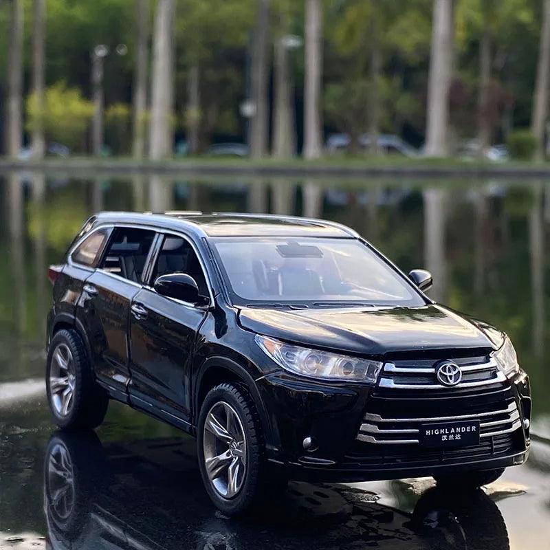 Diecast Toyota Highlander | 1:32 Alloy Model | Toylandeu™