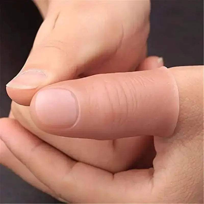 Disappearing Silk Thumb Tip Magic Trick Prop for Magicians - ToylandEU