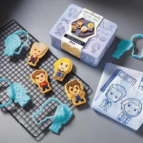  Doctor Who Cookie Cutters Tin Includes Tea Towel -  ToylandEU™