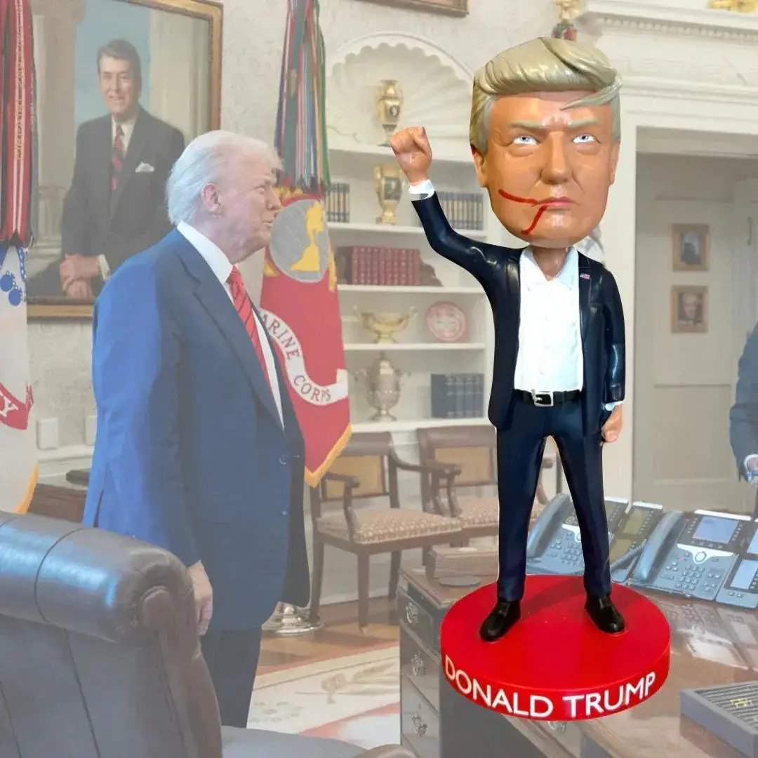 Donald Trump Bobblehead Keep Fighting For Collectors - ToylandEU