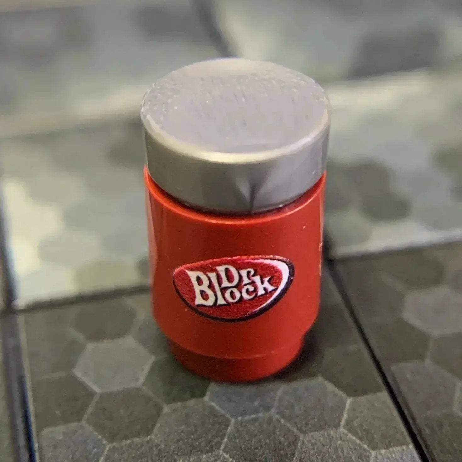 Dr. Block Soda Can made using LEGO parts - ToylandEU