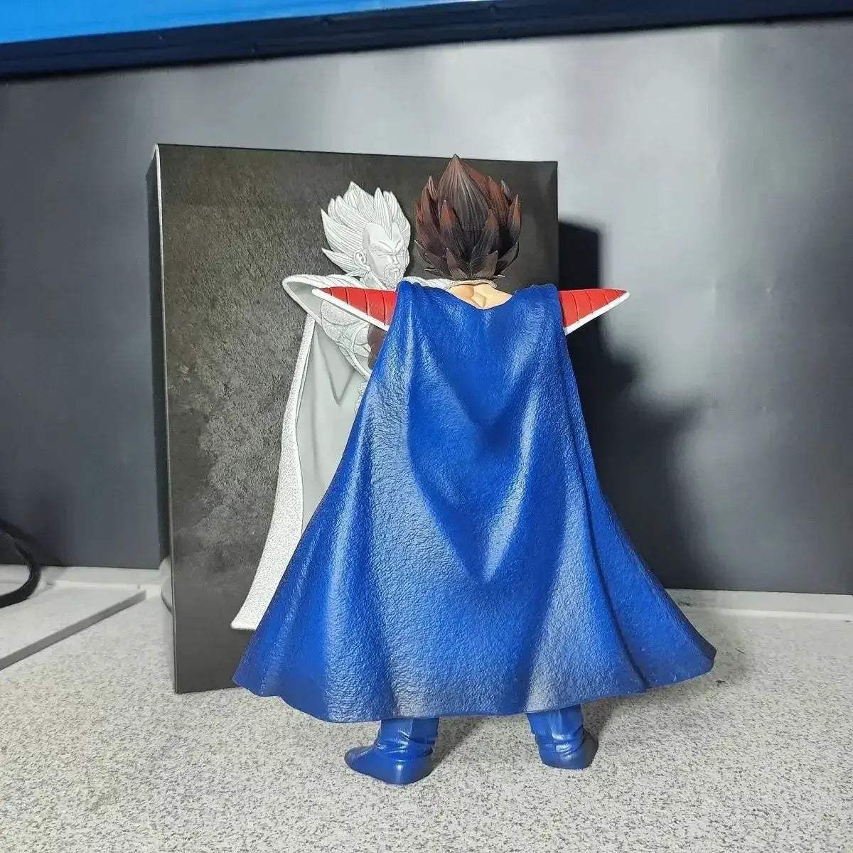 Dragon Ball Vegeta Cloak Figure PVC Statue Desk Decor Collectible - ToylandEU
