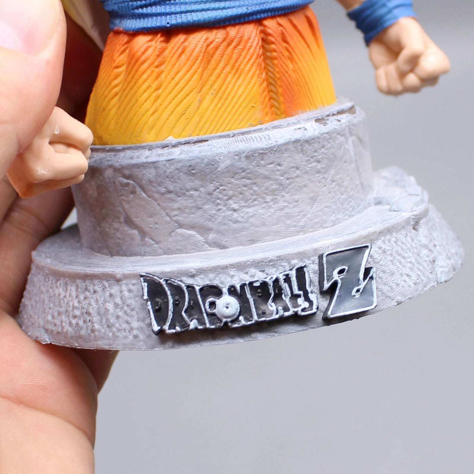  Dragon Ball Z Goku Super Saiyan 3 Half Bust Figure Rare 