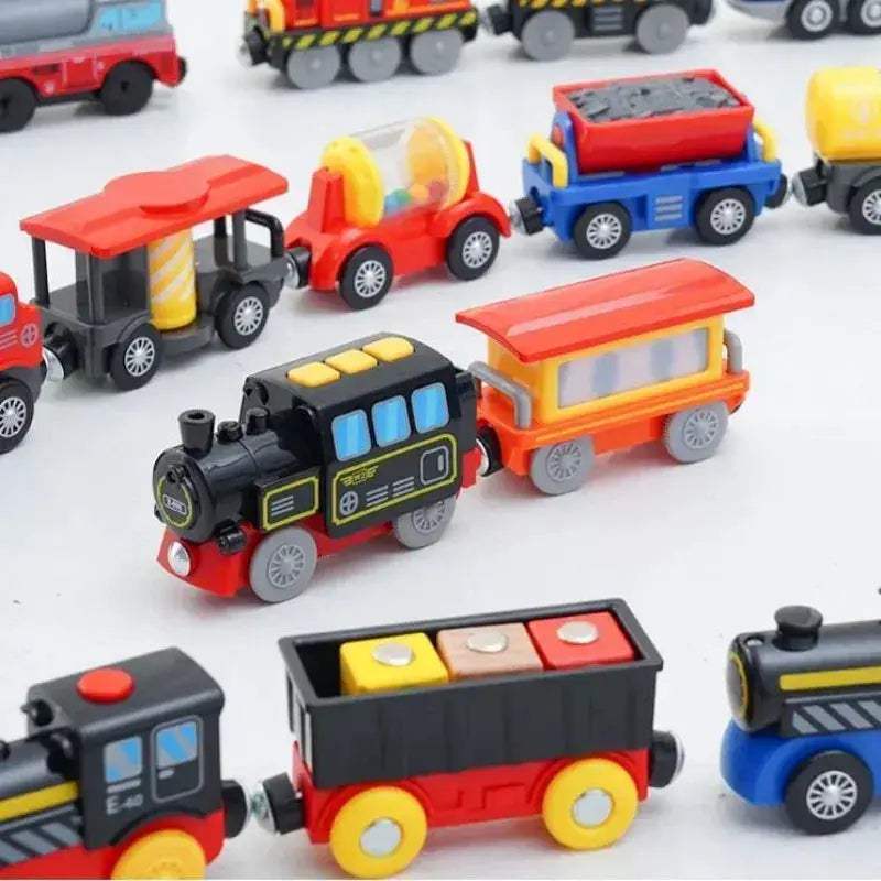 Durable Diecast Locomotive Train Set For Wooden Tracks - ToylandEU