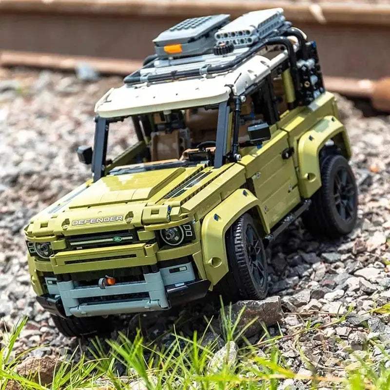 2573PCS 1:8 Technical Defender Off Road Car Building Blocks Assemble Bricks SUV Vehicle Toys Gift For Children Kids - ToylandEU