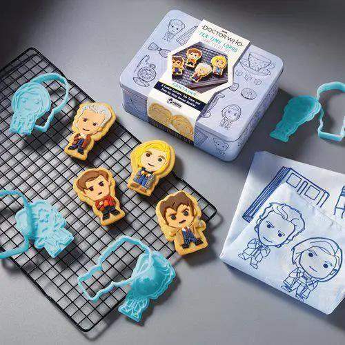 Doctor Who Time Lords Cookie Cutter Tin Includes Tea Towel - ToylandEU