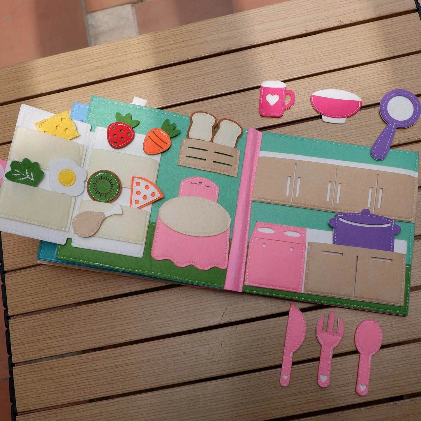 Educational Sensory Toy Montessori Busy Board Felt Book - ToylandEU