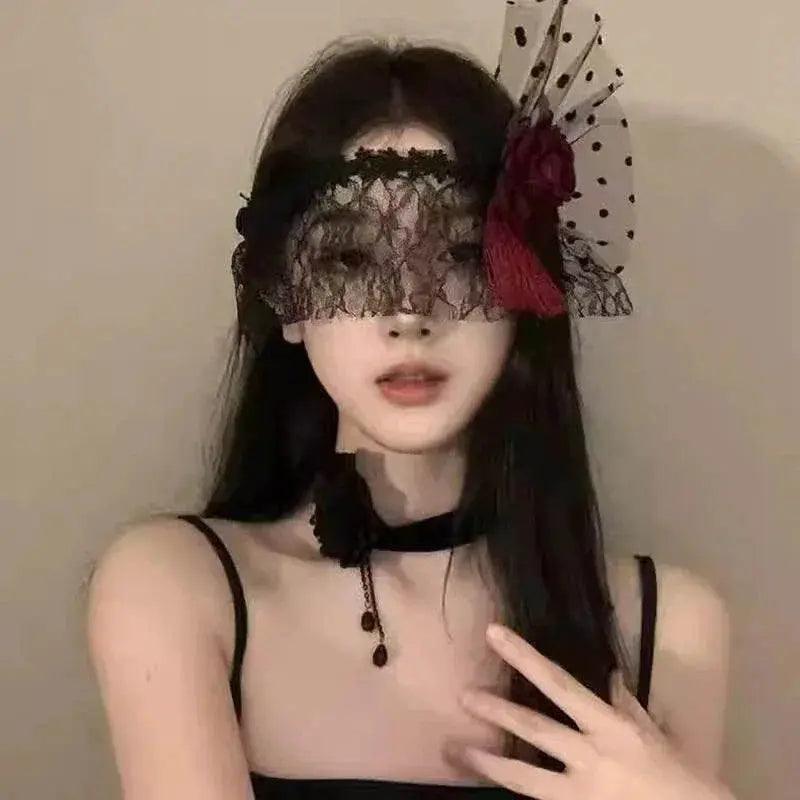  Elegant Gothic Lace Half Face Mask Toyland EU -  ToylandEU™