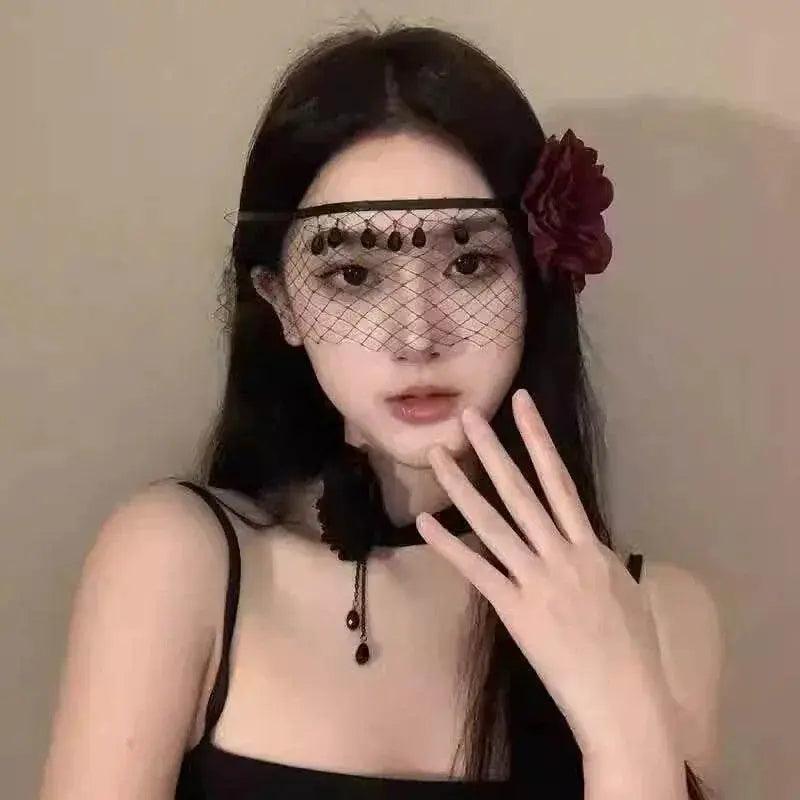  Elegant Gothic Lace Half Face Mask Toyland EU -  ToylandEU™