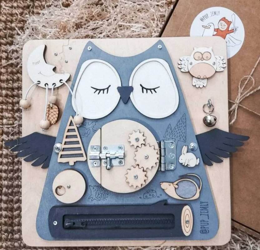 Ангажираща Montessori Busy Board: Играчка за сензорно обучение за деца 3-12 години - ToylandEU