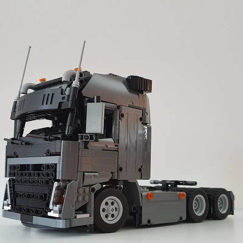 Engineering Masterpiece: 6x4 Tractor Truck & Semi Trailer Kit - 1030Pcs - ToylandEU