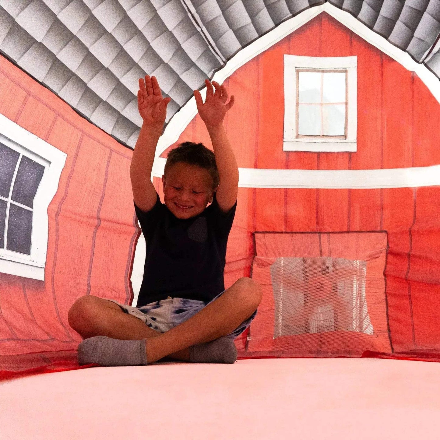 Farmers Barn + FREE AirFort Buddy Chicken Pillow (While Supplies Last!) - ToylandEU
