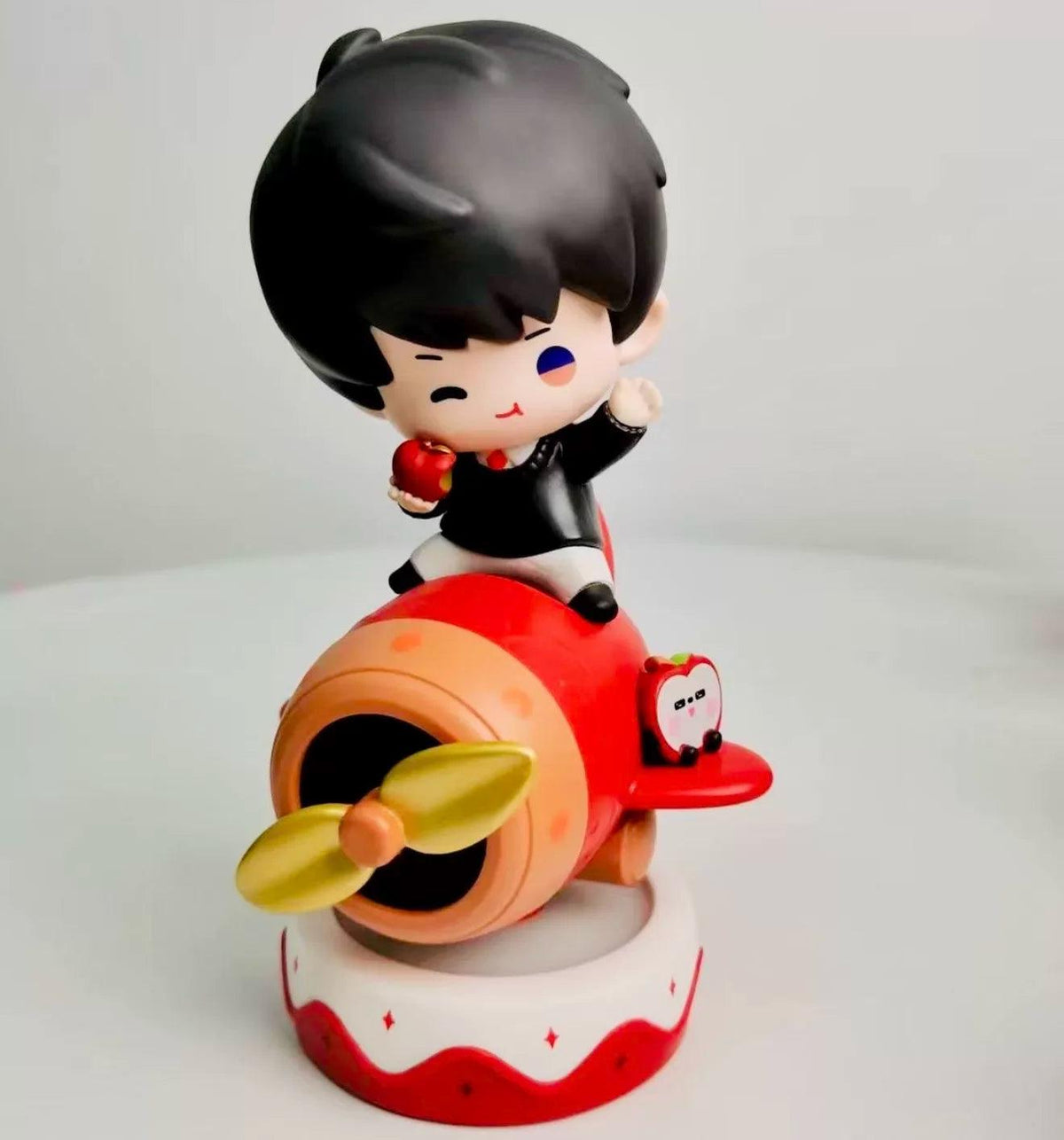  KFC X Love and Deepspace Authentic Anime Figures Bundle -  ToylandEU™