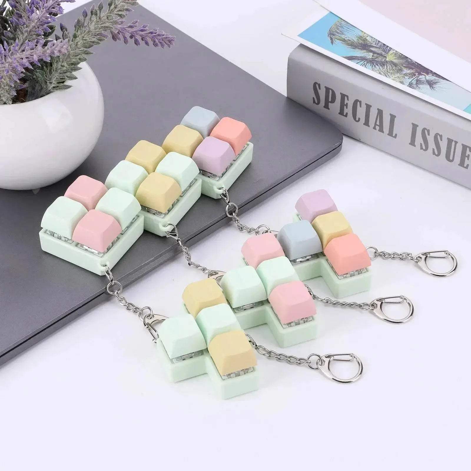  Finger Keyboard Fidget Toys 4-Button Keyboard Fidget Clicker Keychain Finger Calming Keychain Stress Relief Toys for Kids Adults -  ToylandEU™