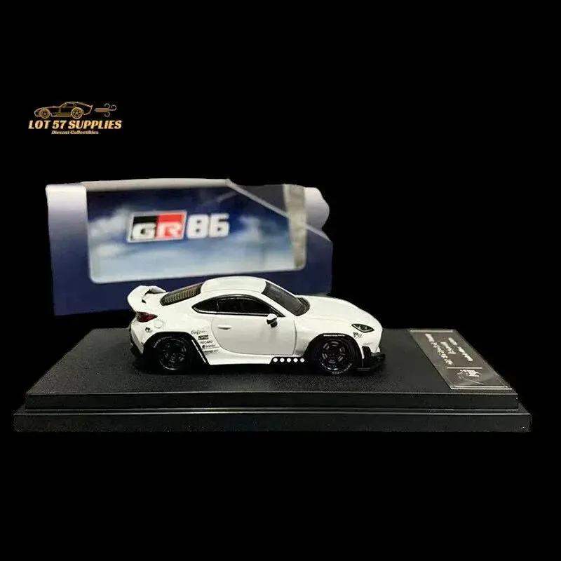 Fuji Toyota GR86 Rocket Bunny Pandem in White 1:64 - ToylandEU