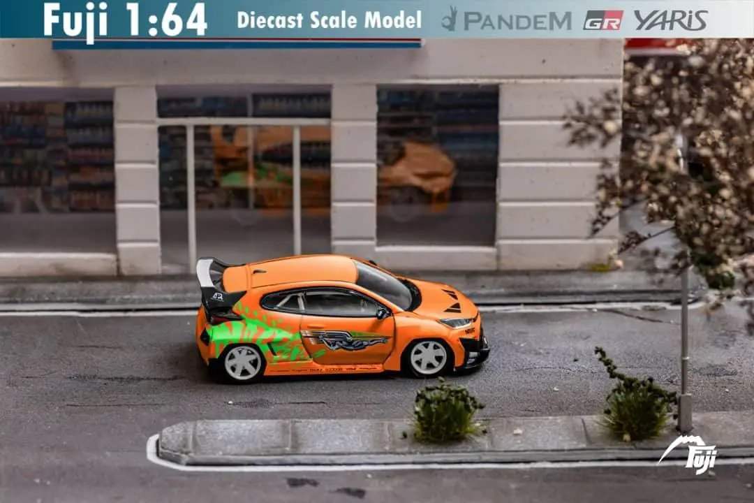 Fuji Toyota Yaris GR Fast & Furious Livery 1:64 - ToylandEU
