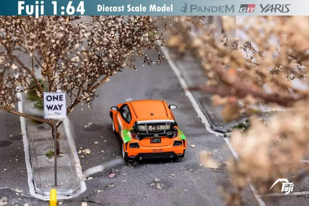 Fuji Toyota Yaris GR Fast & Furious Livery 1:64 - ToylandEU