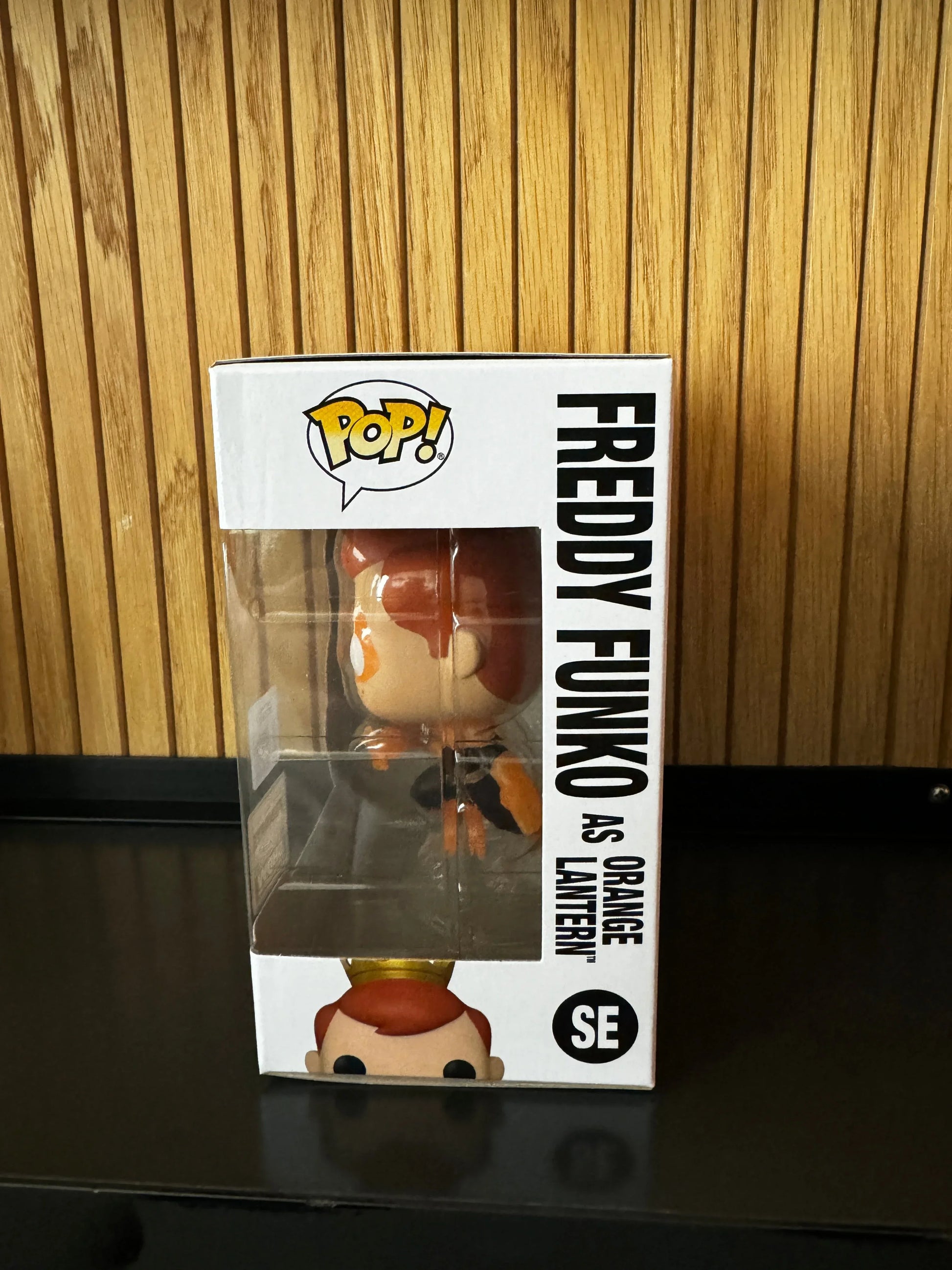 Funko Pop DC Freddy Funko Orange Lantern Translucent LE2000 - ToylandEU