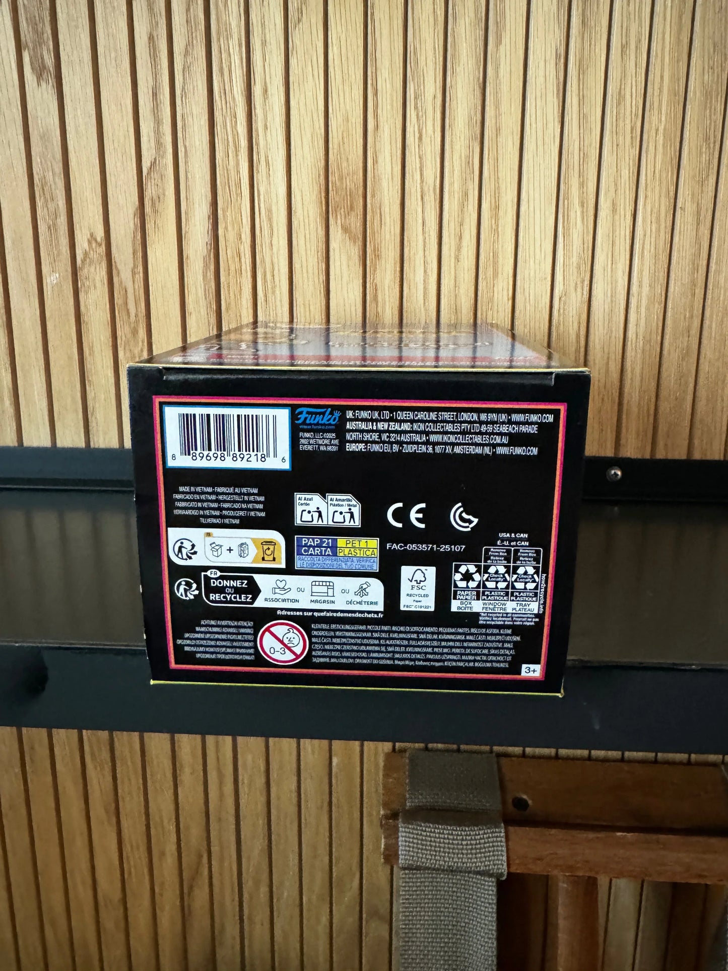 Funko Pop Star Lord Blacklight Marvel Collectible LE250 - ToylandEU