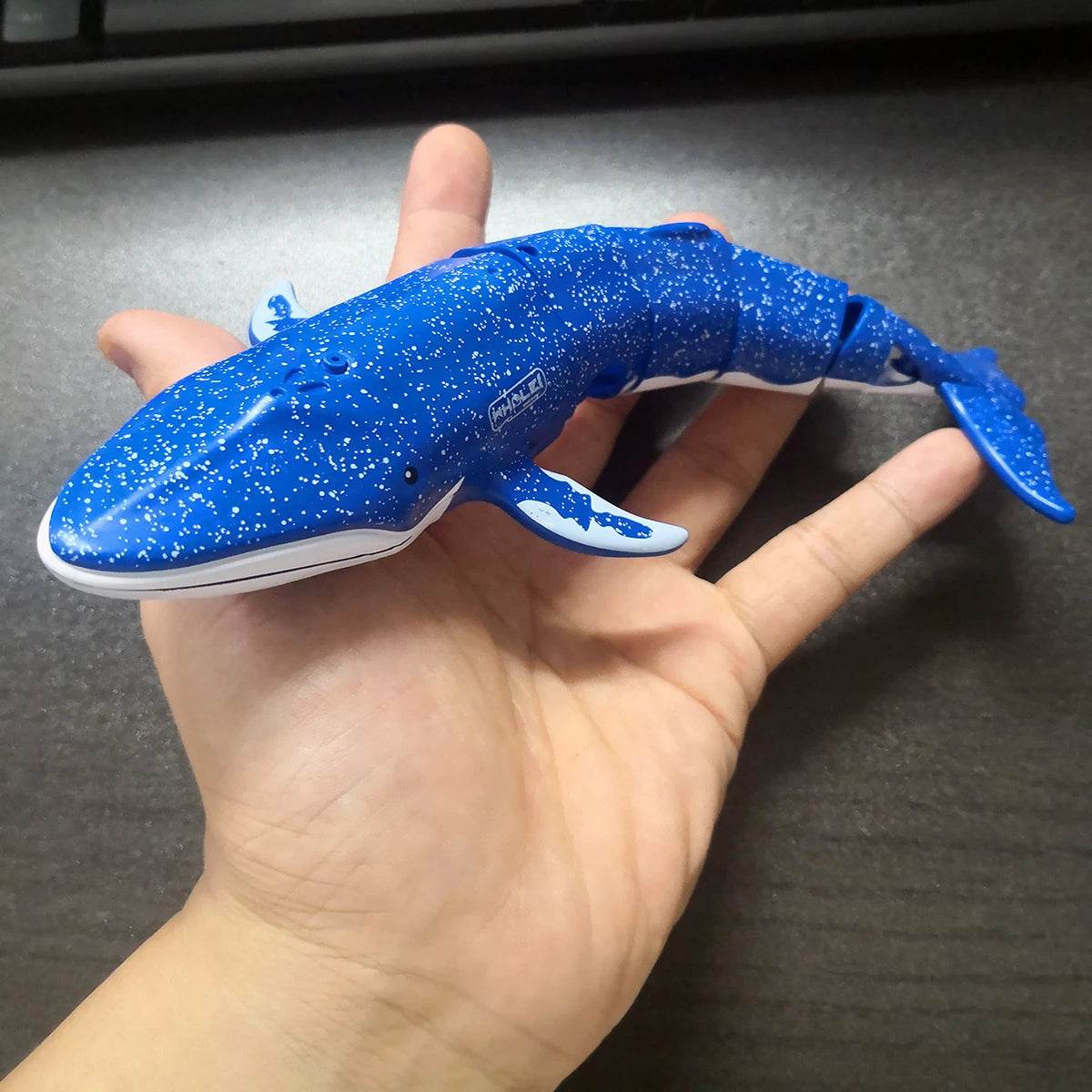 Funny Remote Control Whale Toy with Water Spray Feature for Kids and Animal Lovers - ToylandEU