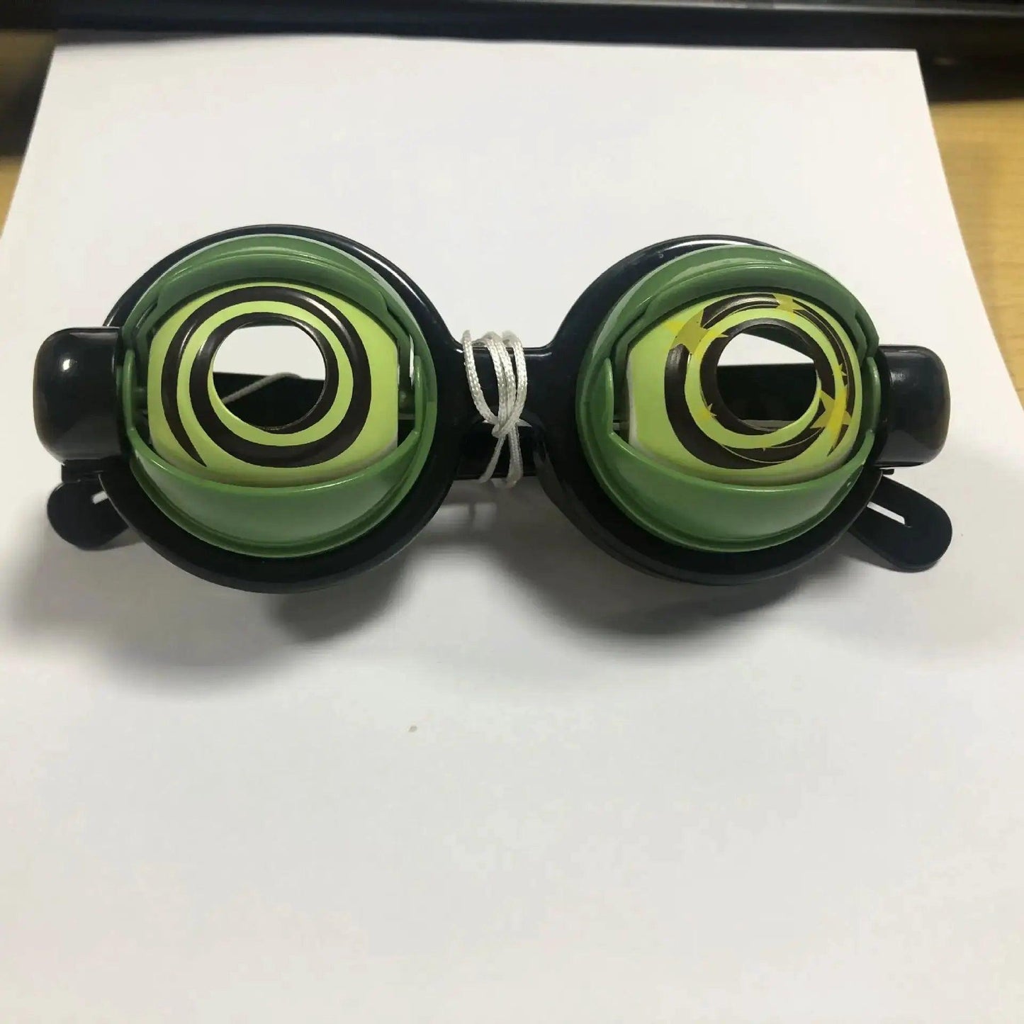  Funny Wink Glasses Gag Toy For Epic Selfies -  ToylandEU™