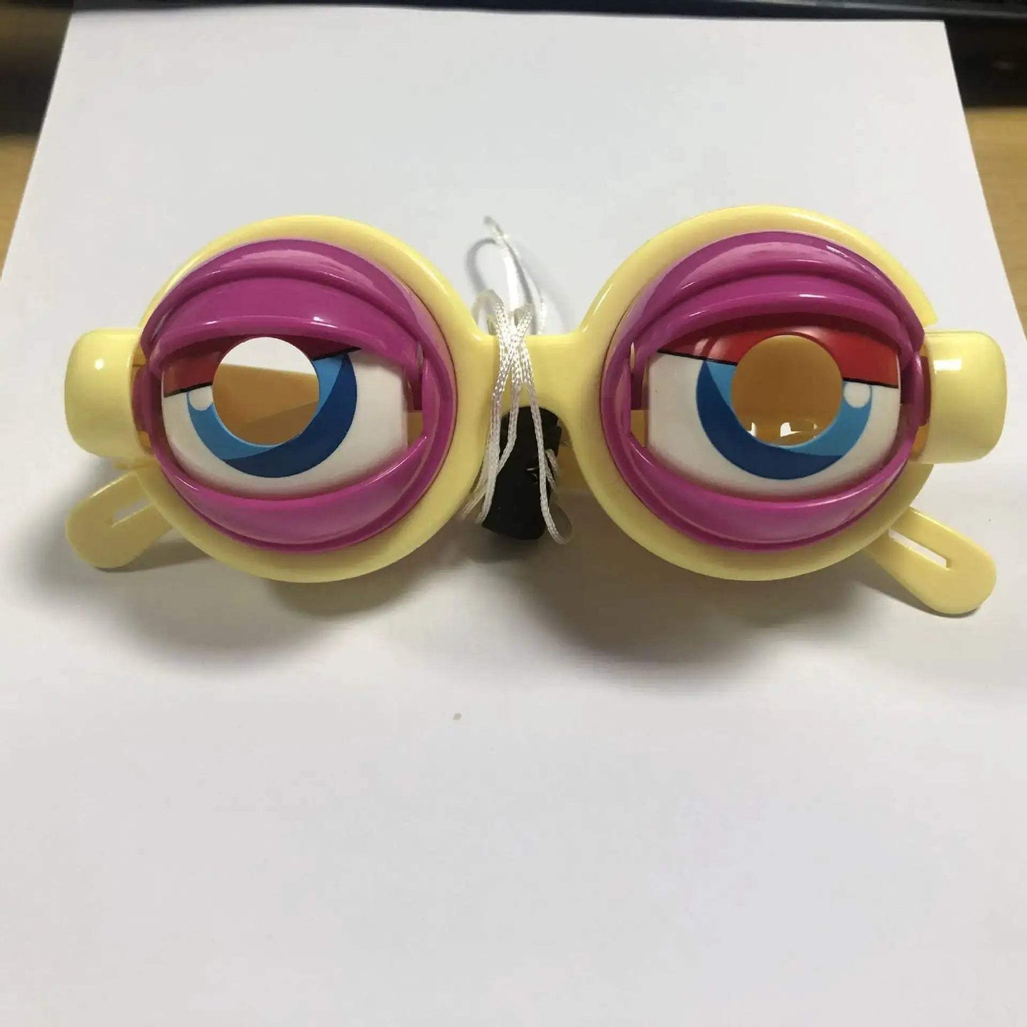  Funny Wink Glasses Gag Toy For Epic Selfies -  ToylandEU™