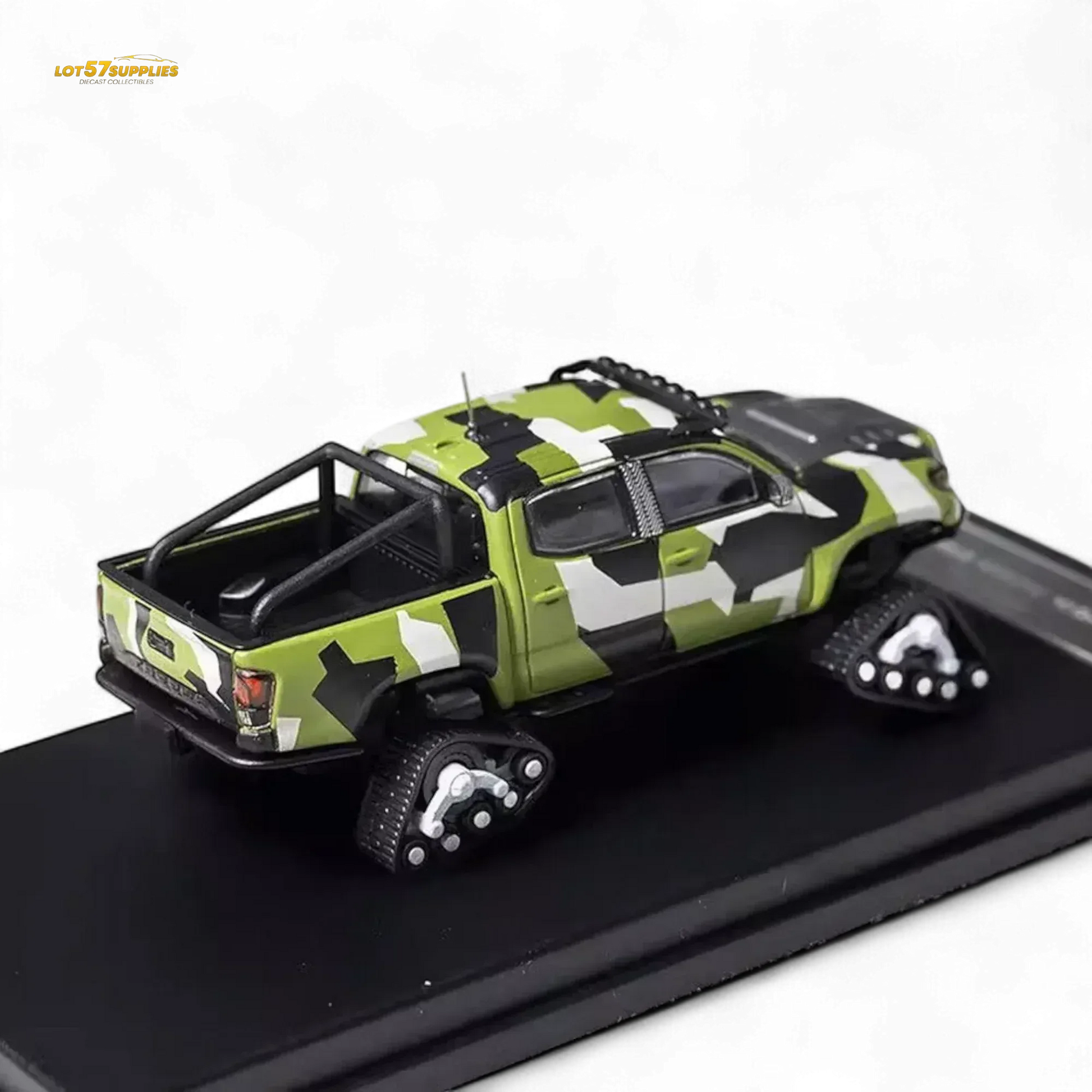 GCD Toyota TACOMA SNOW VERSION in Green Camo & 3PMSF Tires 1:64 - ToylandEU