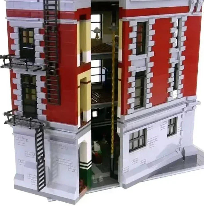 Ghostbusters Firehouse Headquarters MOC With Modular Floors - ToylandEU