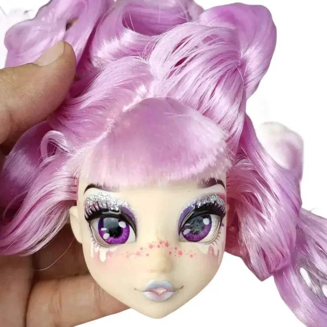  Gleaming Doll Heads One Sixth Scale Toyland EU -  ToylandEU™