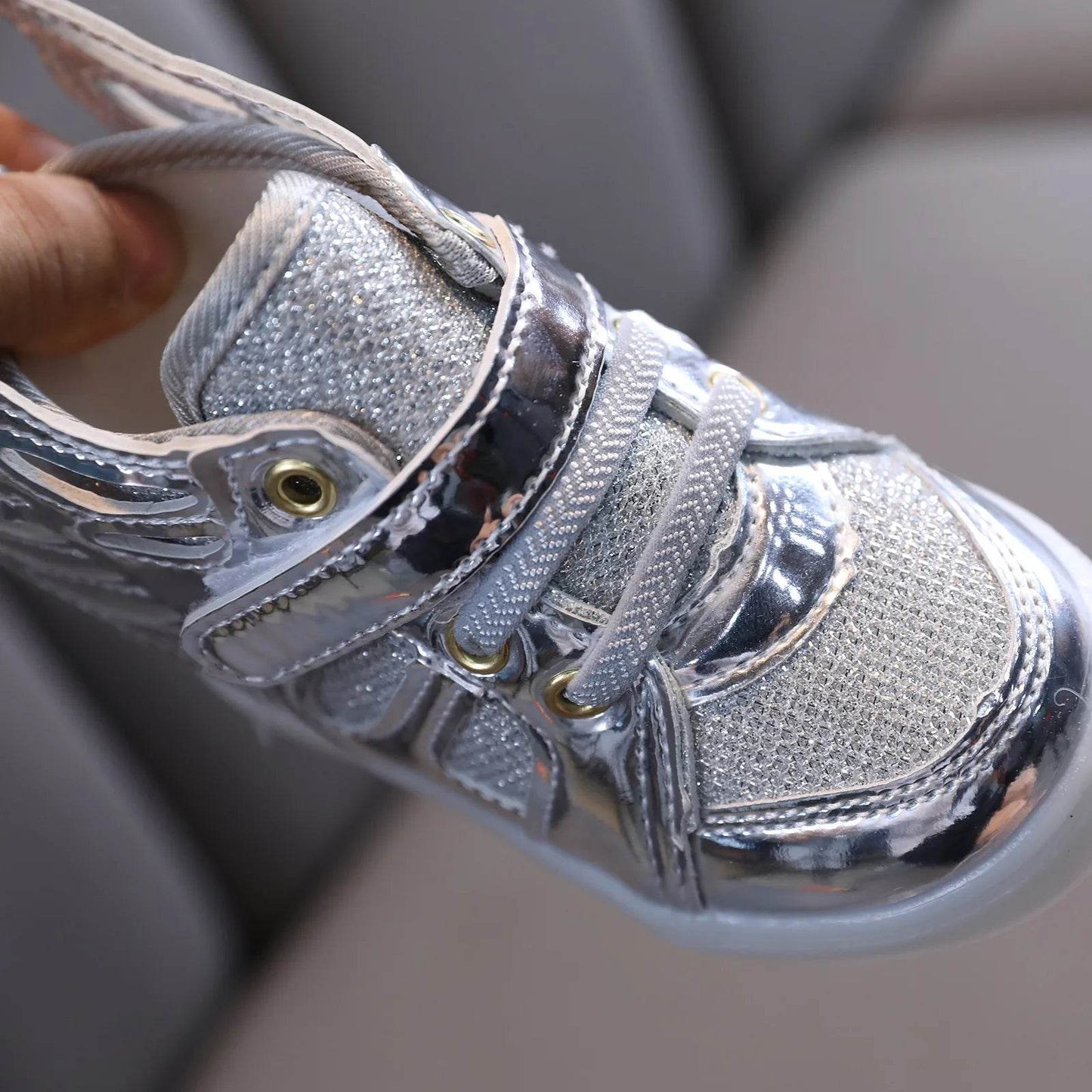 Glowing LED Sports Sneakers for Kids - Stylish Korean-Inspired Design for Boys and Girls - ToylandEU