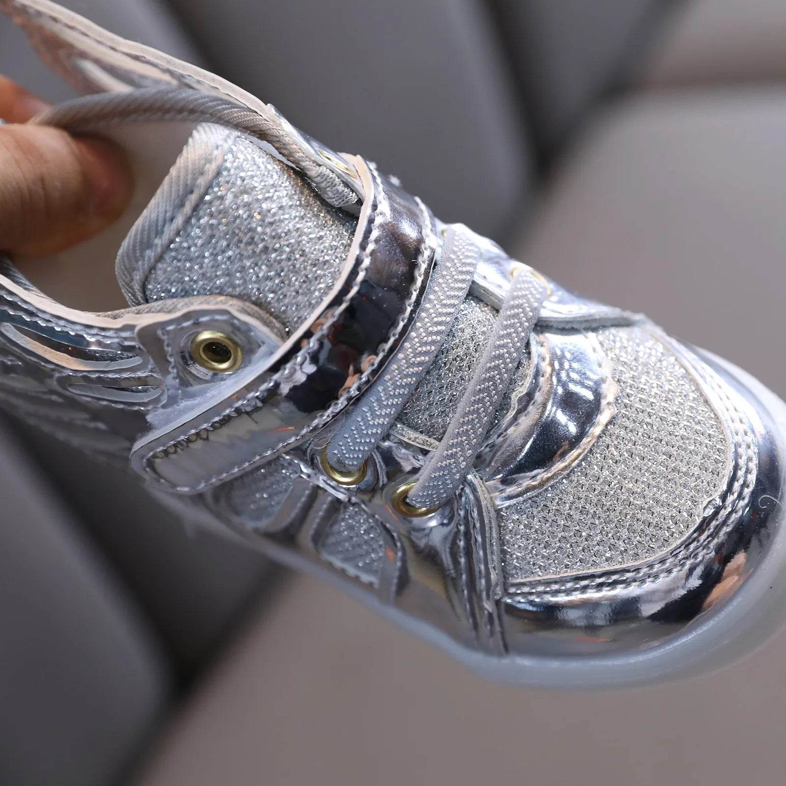 Glowing LED Sports Sneakers for Kids - Stylish Korean-Inspired Design for Boys and Girls - ToylandEU