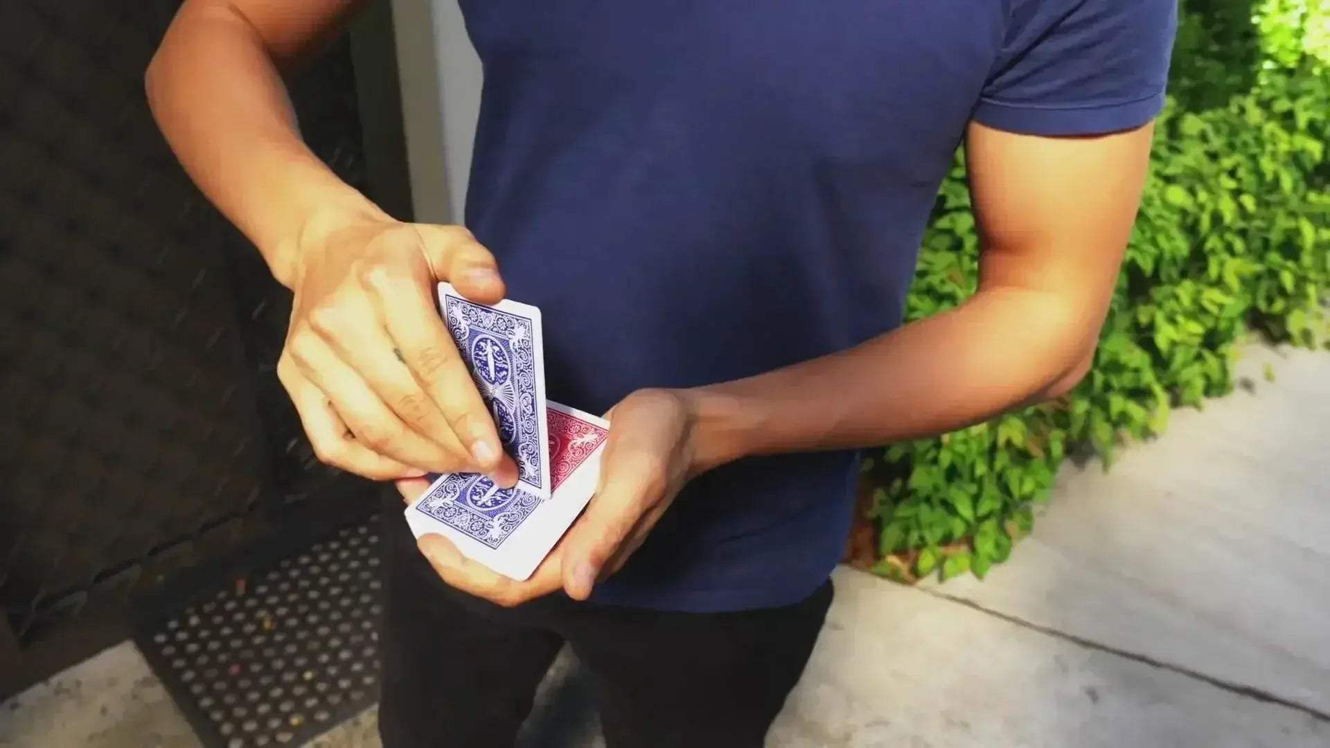 Gradual Color Change Card Magic Trick For Close Up Magicians - ToylandEU