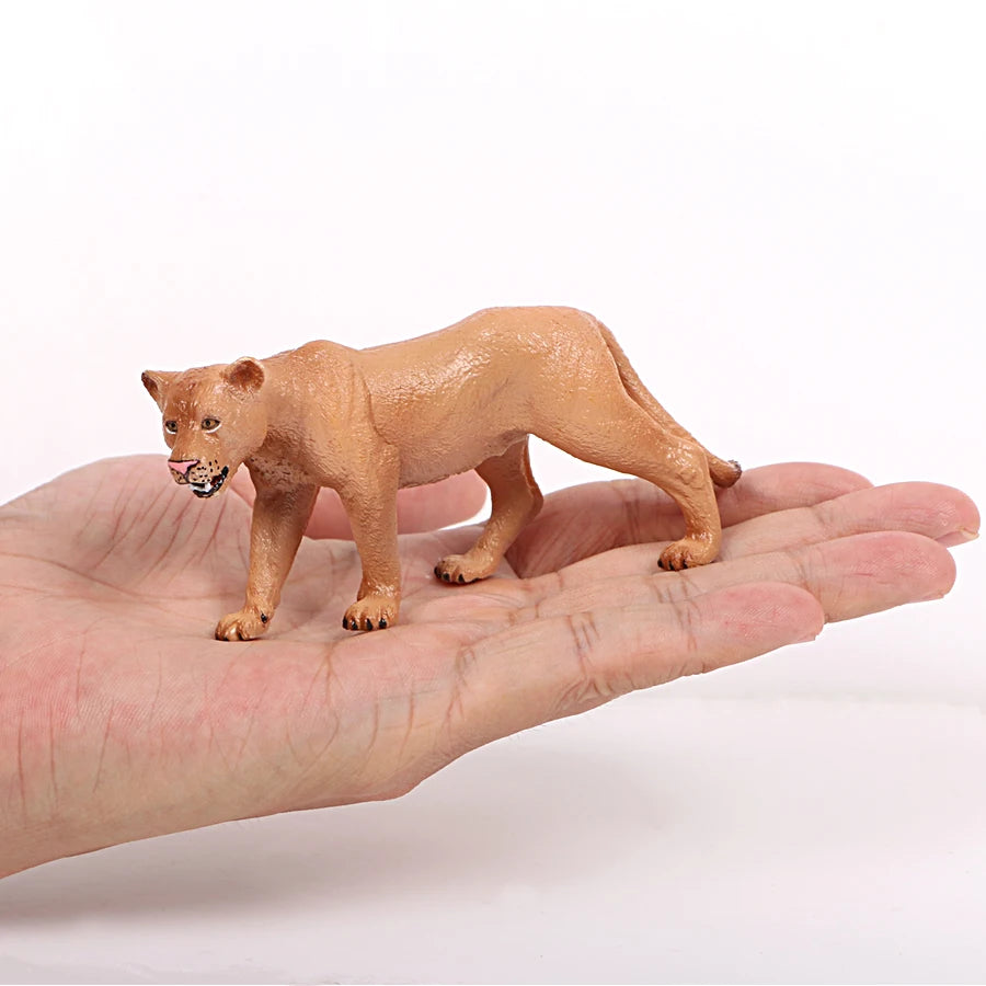 Realistic Lion Toy Family Set with King, Lionesses, and Cubs - PVC Animal Figures - ToylandEU