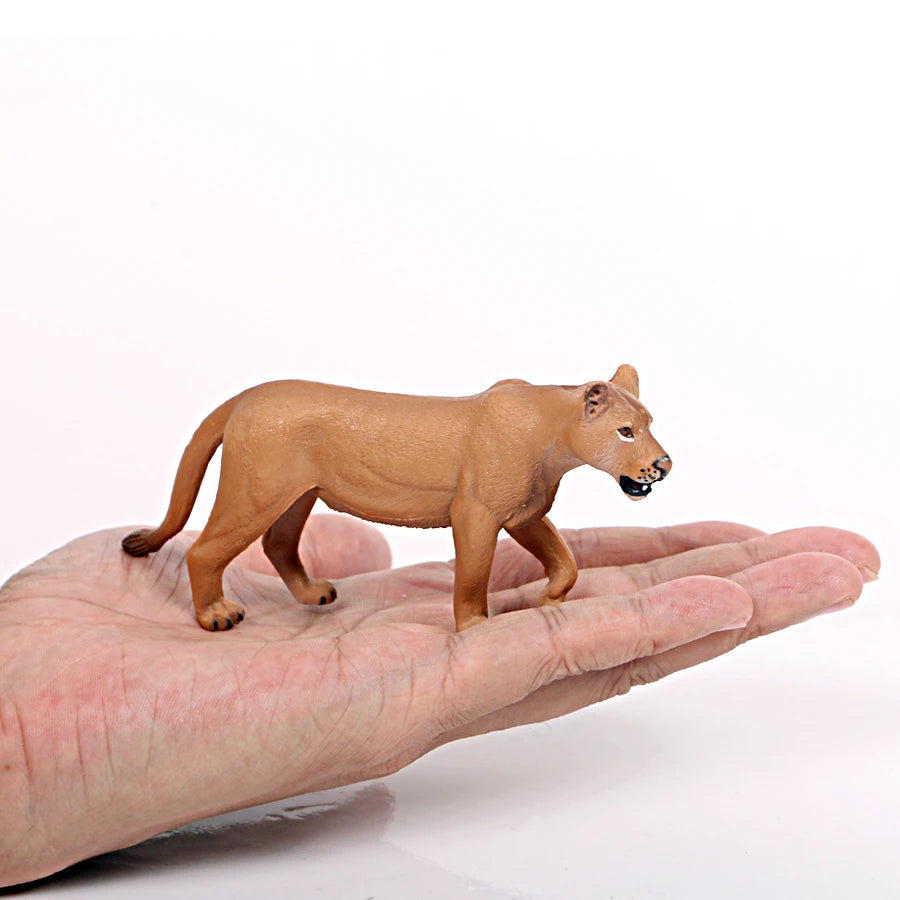 Realistic Lion Toy Family Set with King, Lionesses, and Cubs - PVC Animal Figures - ToylandEU